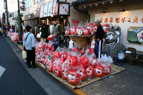 青梅だるま市の様子2